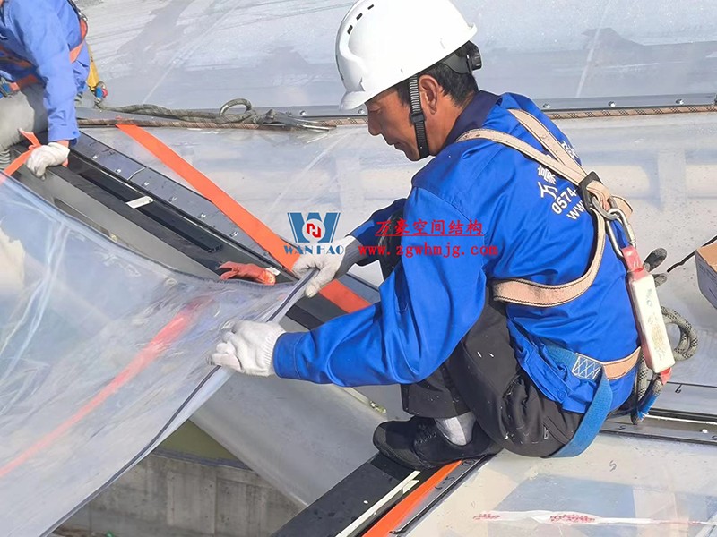 勞動最光榮，致敬一線工作者！