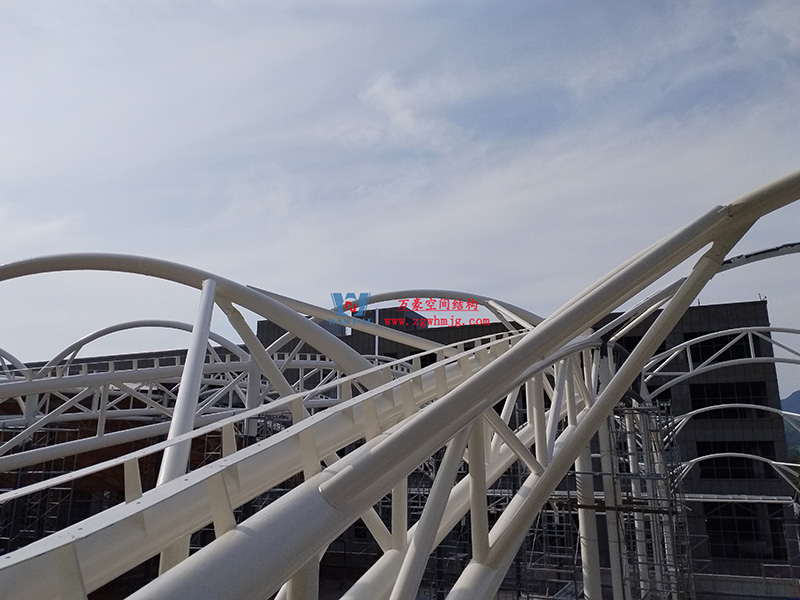 浙江真愛毯業(yè)科技有限公司廠房三屋面膜結(jié)構(gòu)工程完工大吉！