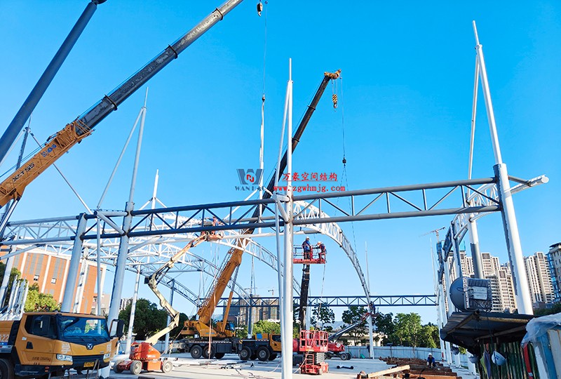 溫州惠民路西側(cè)綠地球場鋼膜結(jié)構(gòu)工程完工 溫州惠民路西側(cè)綠地球場鋼膜結(jié)構(gòu)工程完工