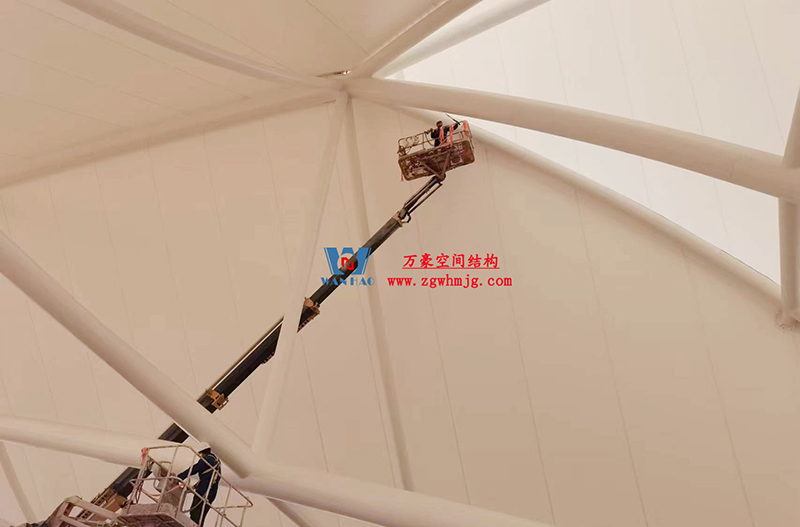 陜西定邊馬蓮灘沙漠公園鋼膜結構工程“奮力快跑”,工程“進度條”刷新了! 陜西定邊馬蓮灘沙漠公園鋼膜結構工程“奮力快跑”,工程“進度條”刷新了!