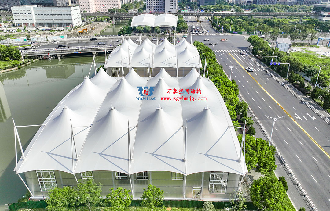有骨骼、有皮膚的PTFE膜結構建筑