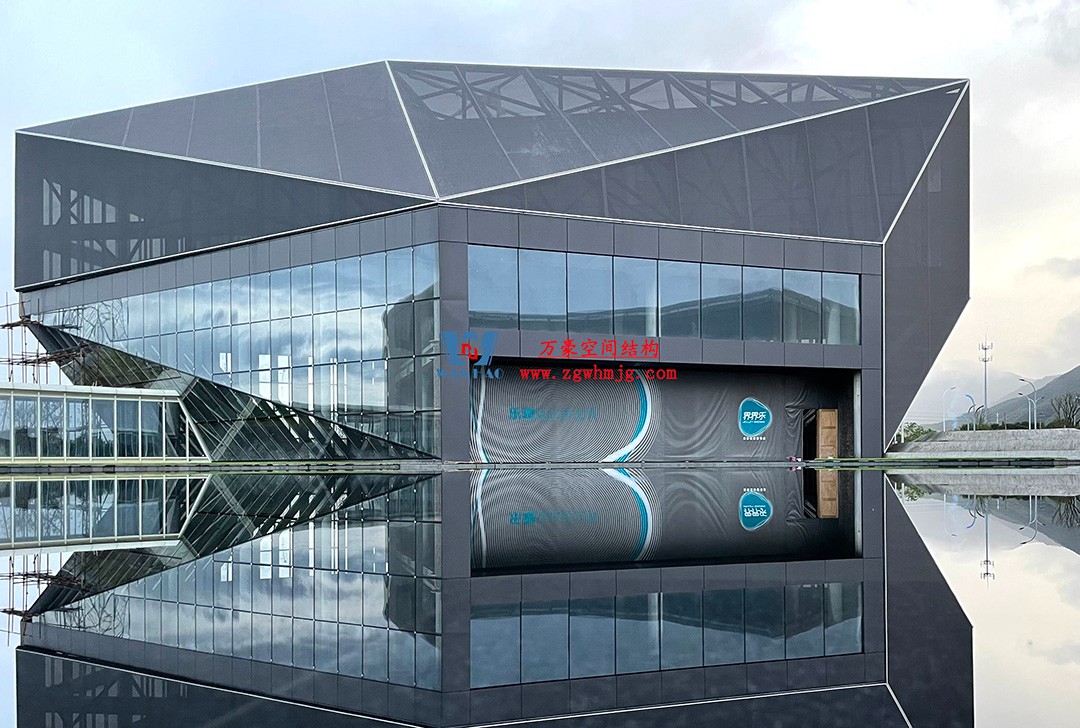 有骨骼、有皮膚的PTFE膜結構建筑