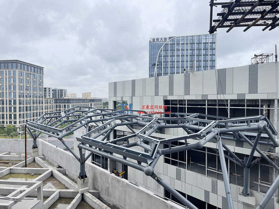 已完工，這個ETFE氣枕商業(yè)天幕閃亮登場！