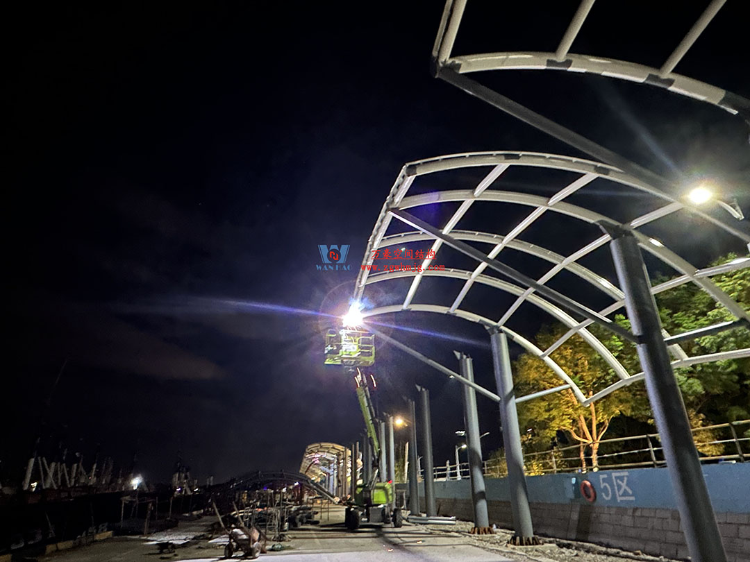 全面加速建設(shè)，創(chuàng)建優(yōu)質(zhì)精品工程