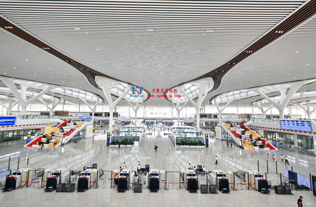 重慶東站:揭開“西部高鐵新地標”神秘面紗 重慶東站:揭開“西部高鐵新地標”神秘面紗