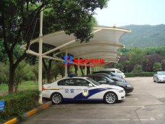 膜結(jié)構(gòu)停車棚造價(jià)多少合適？簡(jiǎn)易車棚膜結(jié)構(gòu)低價(jià)市場(chǎng)分析