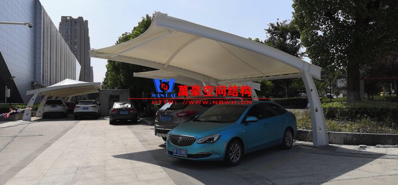 膜結構車棚