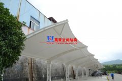 膜結構車棚表面為什么會有污垢？解決方法是什么？