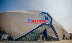 張拉膜結(jié)構(gòu)與骨架式膜結(jié)構(gòu)有何區(qū)別？各有什么特點(diǎn)？